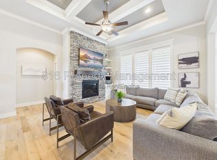 2528 SW Hickory Ln, Lees Summit, MO 64082