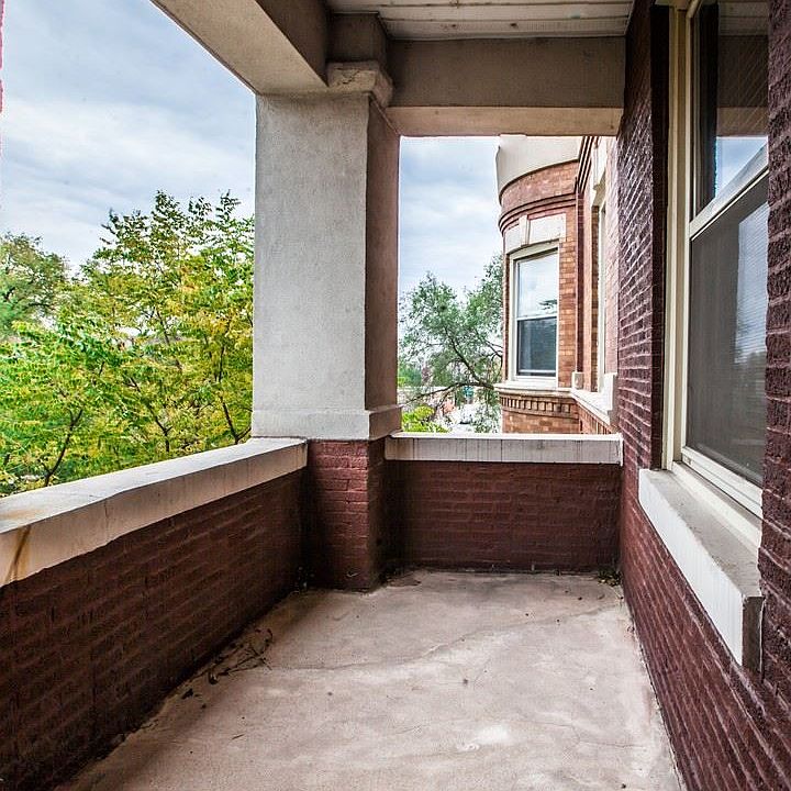 1st image of 4616 S Vincennes Ave