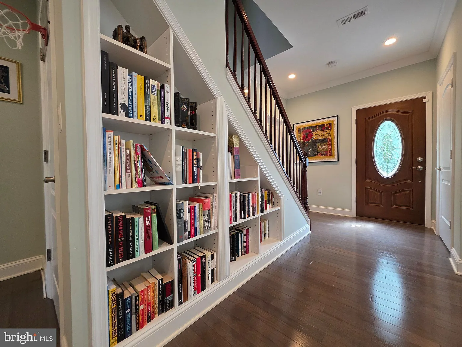 4 bed, 2528 sqft, $5,200 — Photo 3