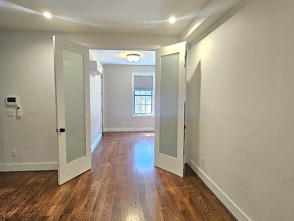5th image of 228 Manhattan Ave #2F