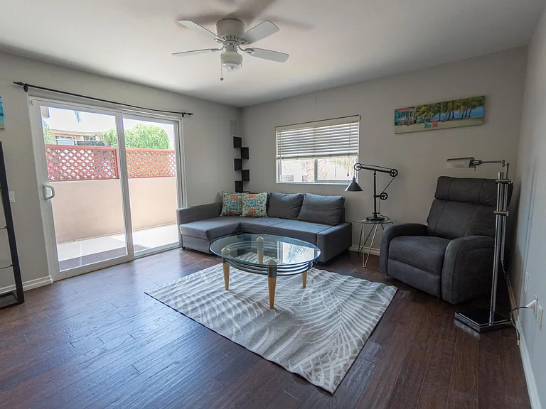 1730 Grand Ave — Photo 8