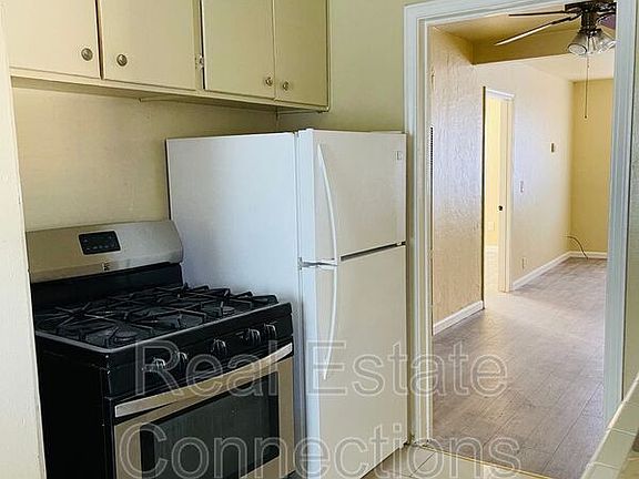 5th image of 716 N 1st St APT 4
