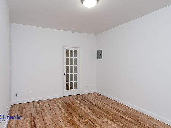 4th image of 305 E 78th St #5C