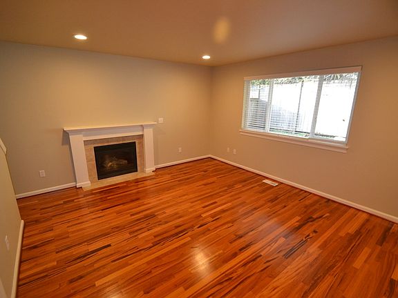 3rd image of 8425 130th St E
