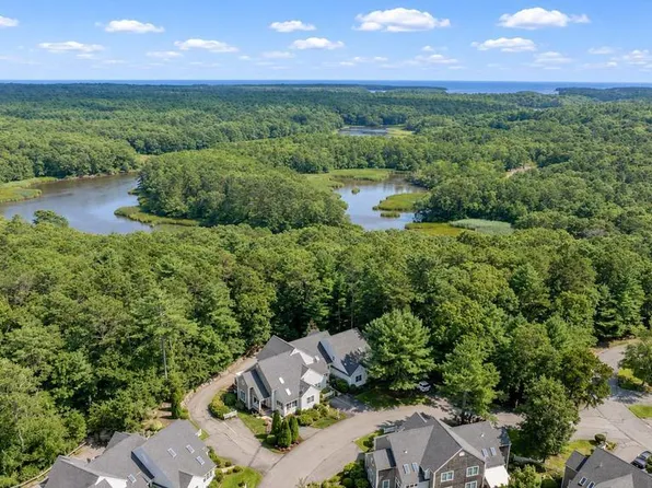 78 Gold Leaf Lane, Mashpee, MA 02649