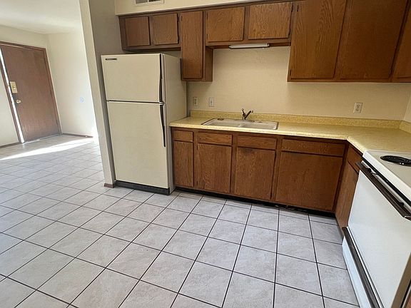 5th image of 3248 Missouri Ave #D