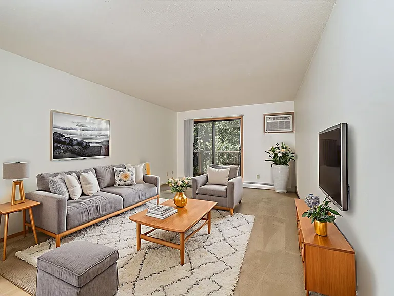 **Limited Time Special! Up to 3 Months Free Rent — Photo 23