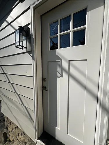 105 Cedar Ave Photo 1