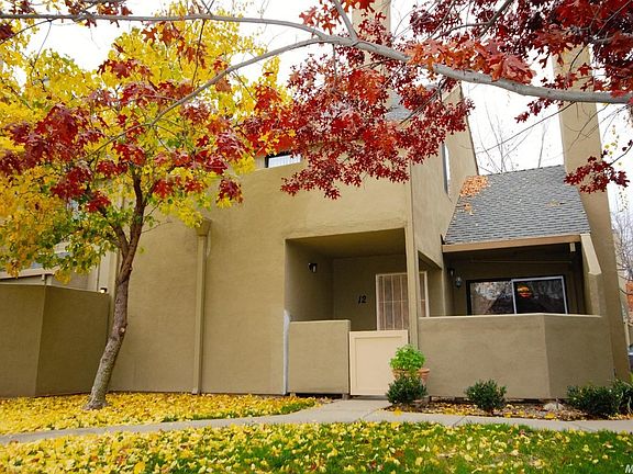 3rd image of 5226 Hemlock St APT 12