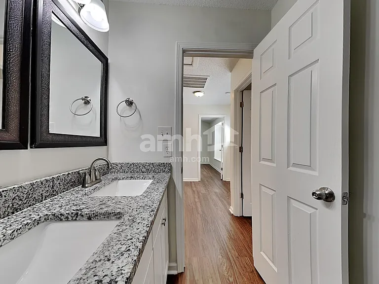 4415 Hounds Run Dr — Photo 18