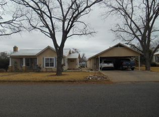 911 Doole St, Mason, TX 76856