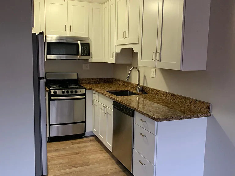 735 N Amphlett Blvd #2 — Photo 11
