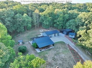 16579 Ripley Rd, Letart, WV 25253