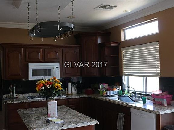 3rd image of 4352 Baker Hill St