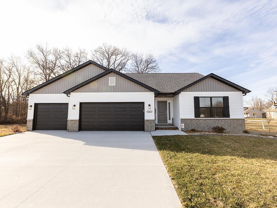 1st image of 105 Arbor Glen Ln