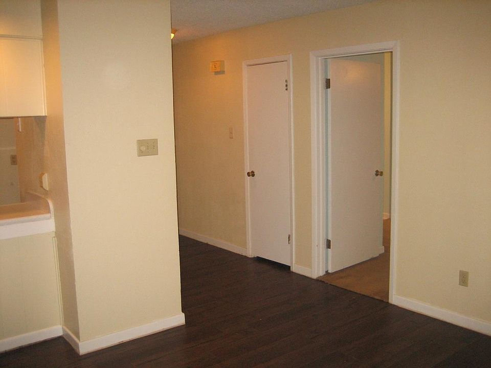 1st image of 5 Mariner Dr
