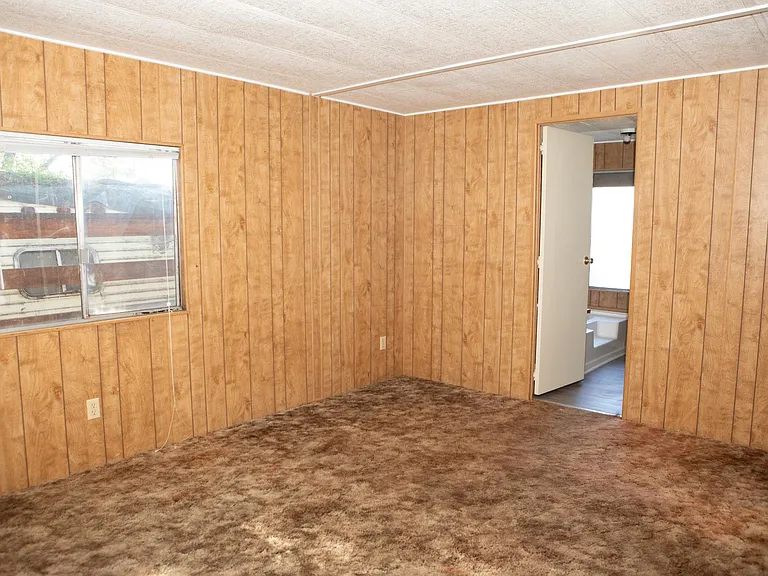 9369 1/2 E Kettleman Ln — Photo 7