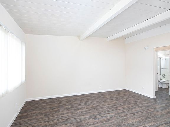 5th image of 1327-1335 Pacific Beach Dr #1335-11