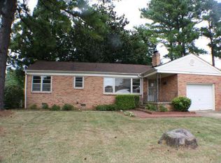76 Wheatland Dr, Hampton, VA 23666