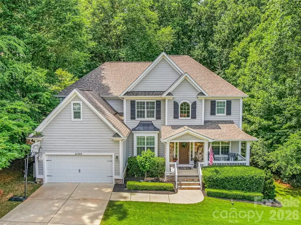 21329 Crown Lake Dr, Cornelius, NC 28031