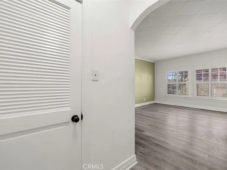 2121 James M Wood Blvd #221 — Photo 9