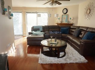 991 Yosemite Trl APT C, Roselle, IL 60172
