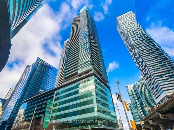 55 Bremner Blvd #3111, Toronto, ON M5J 0A6