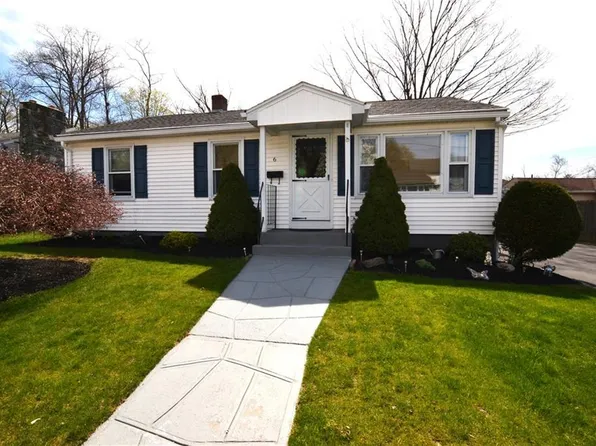6 Lowell Dr E, Rumford, RI 02916