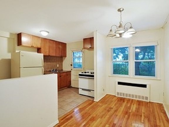 3rd image of 15025 Foch Blvd