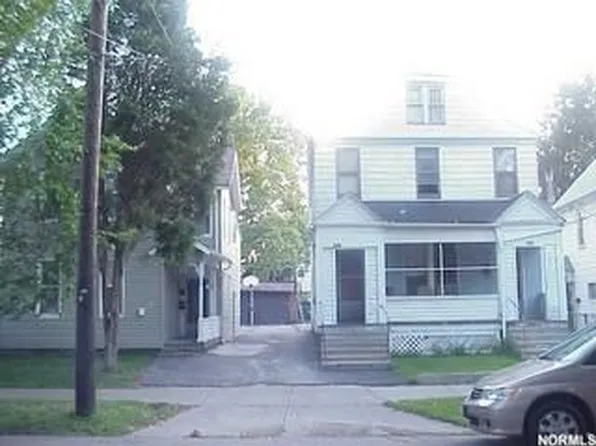 1388 E 45th St, Cleveland, OH 44103