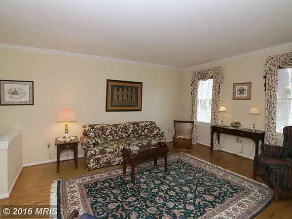 5th image of 5302 Lindsay St