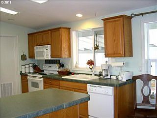 5th image of 5101 NE 121st Ave Unit 174