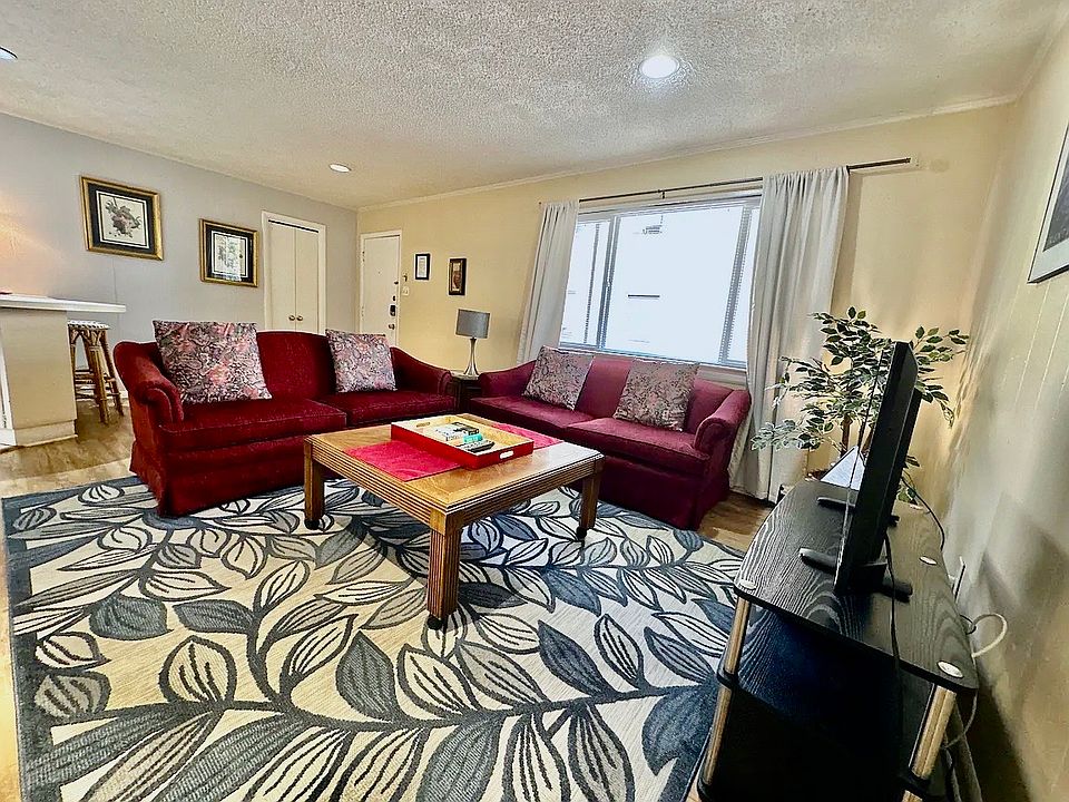 1st image of 4323 McKinney Ave APT 1