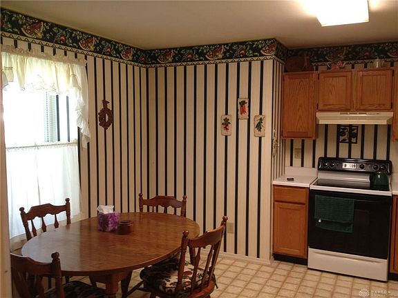 5th image of 8613 Deer Haven St