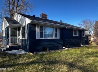 315 N Dakota St, Clark, SD 57225