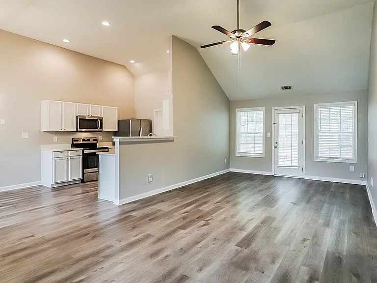4925 Brookwood Pl — Photo 5