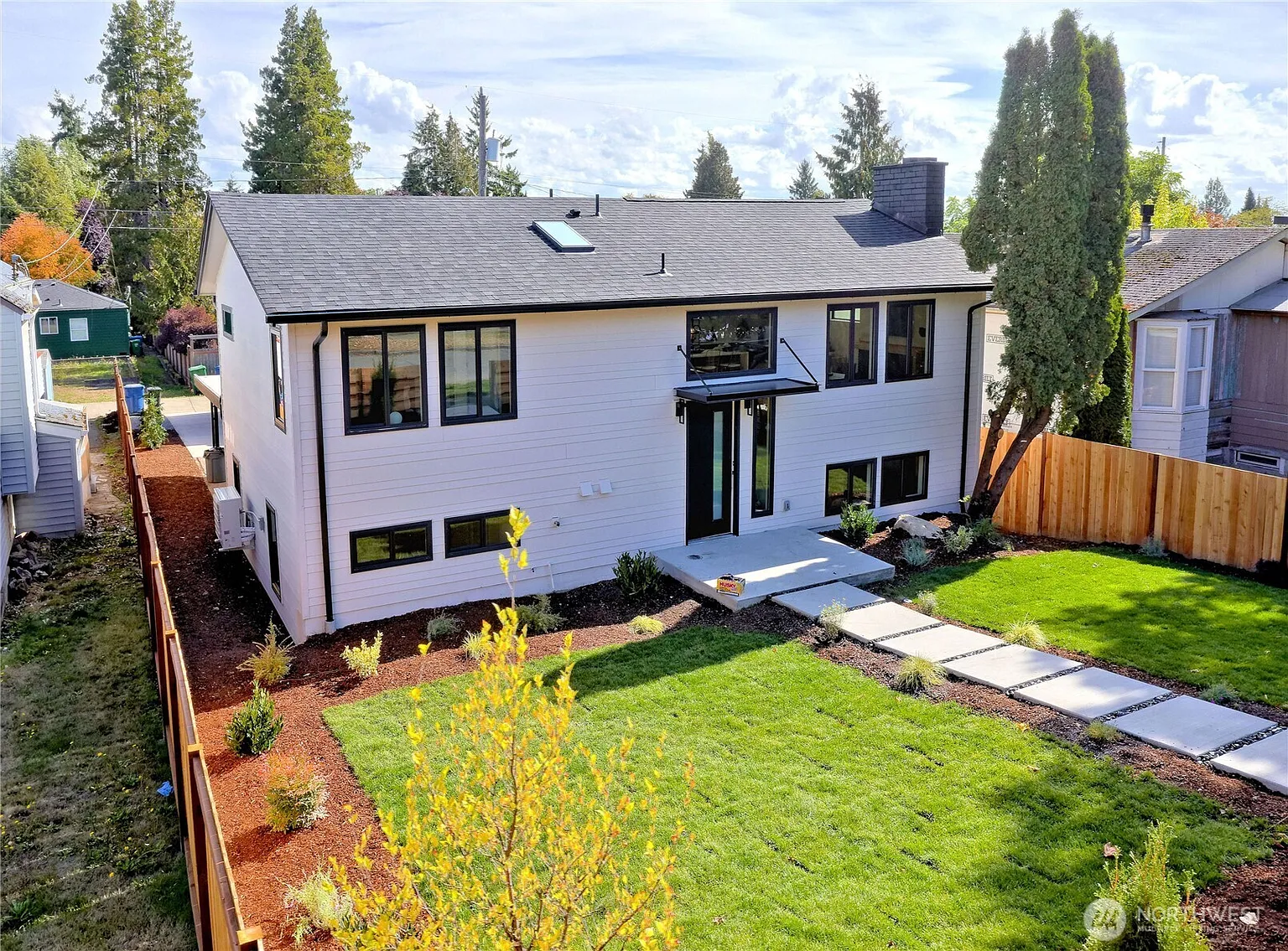 7716 32nd Avenue SW photo 1