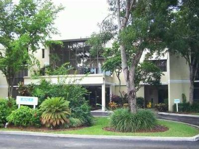 16475 Golf Club Rd APT 105, Weston, FL, 33326