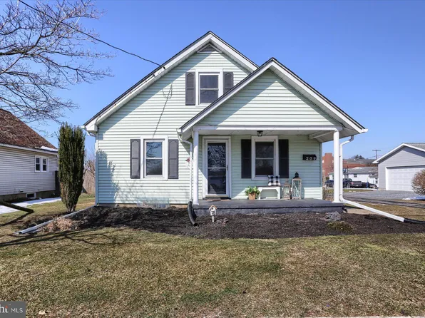 209 W Oak St, Palmyra, PA 17078