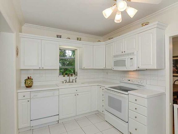 5th image of 436 Zamora Ave