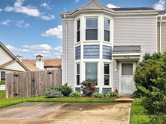 3rd image of 756 Goodard Dr