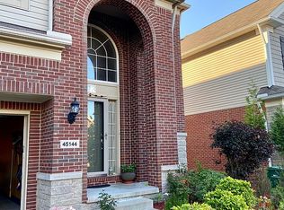 45144 Bartlett Dr, Novi, MI 48377