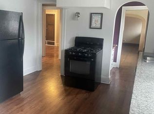 5323 W Wisconsin Ave, Milwaukee, WI 53208
