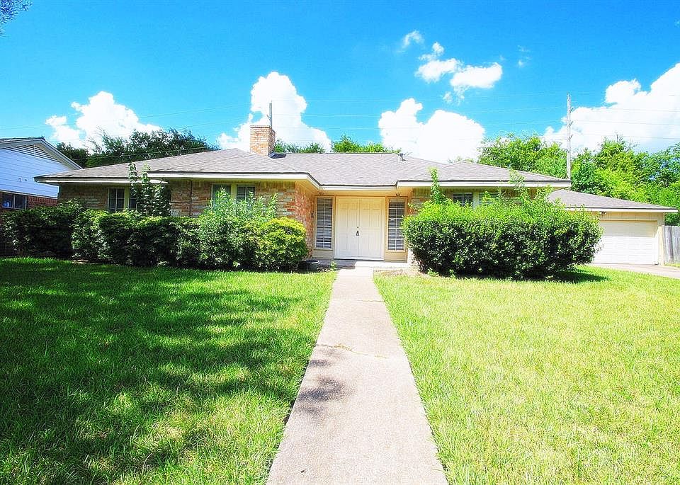 1st image of 13910 Briarworth Dr