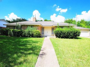 13910 Briarworth Dr, Houston, TX 77077