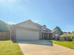 1227 Willow Oak St, Elkins, AR 72727