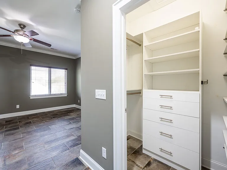 3111 Saint Elmo Ave — Photo 10