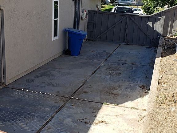 5th image of 41905 Humber Dr