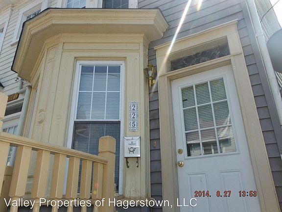 2nd image of 225 Jefferson St