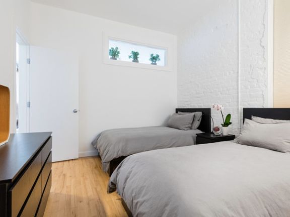 5th image of 25 Carroll St APT 3D